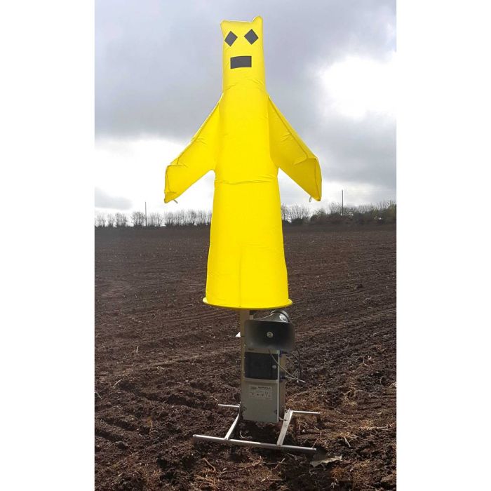 Option épouvantail gonflable ManTrac® pour effaroucheur AviTrac®, AGRIPROTECH