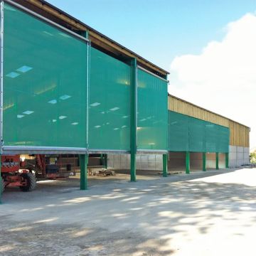 Store rapide, filet brise vent avec rails de guidage, largeur 6,00m, hauteur 4,10 m, PATURA